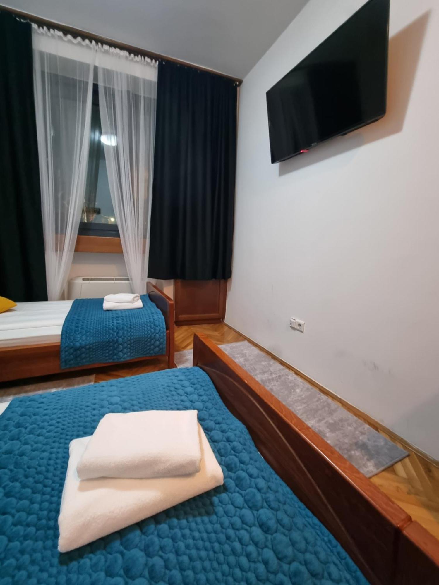 Hotel Paviljon Bihać Buitenkant foto