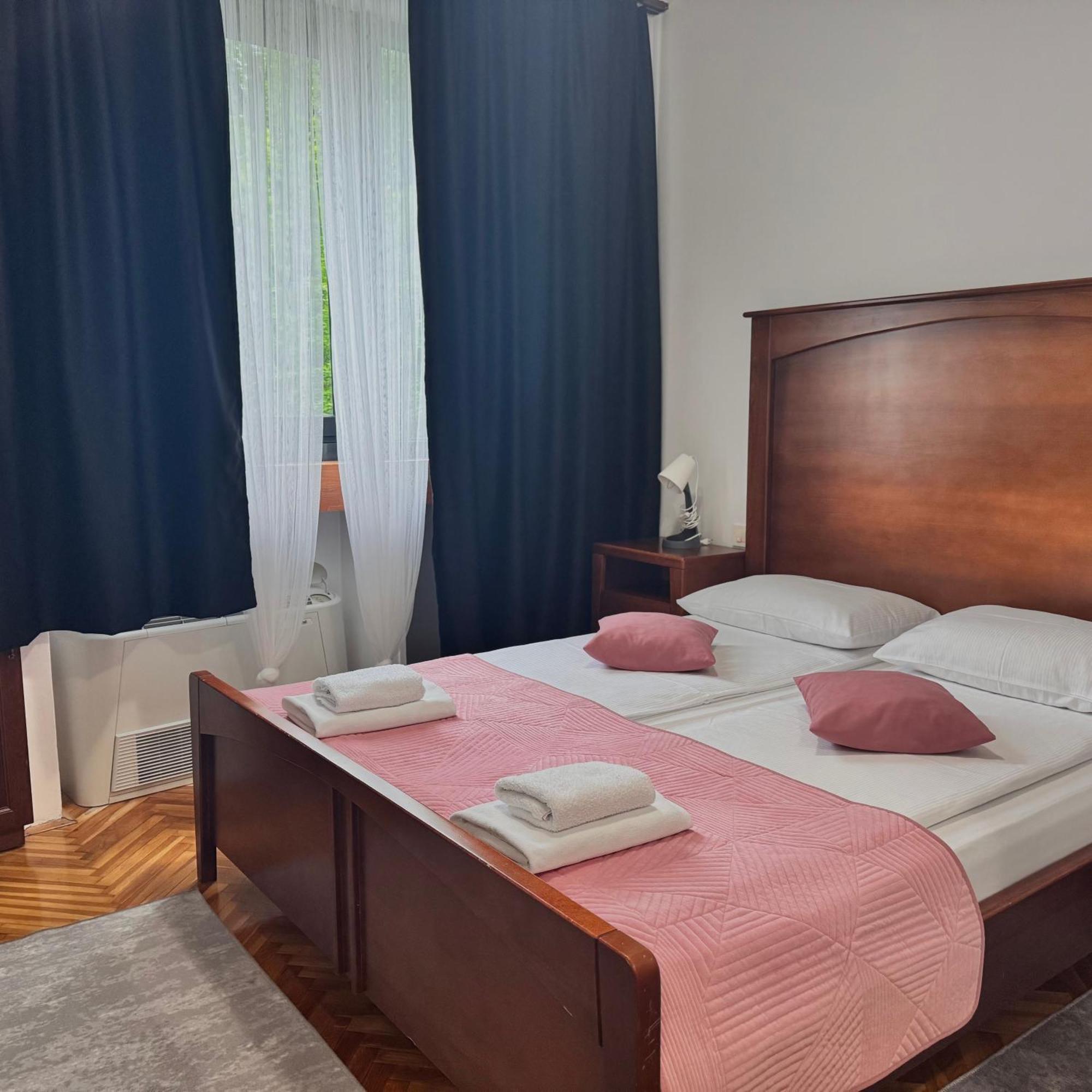 Hotel Paviljon Bihać Buitenkant foto