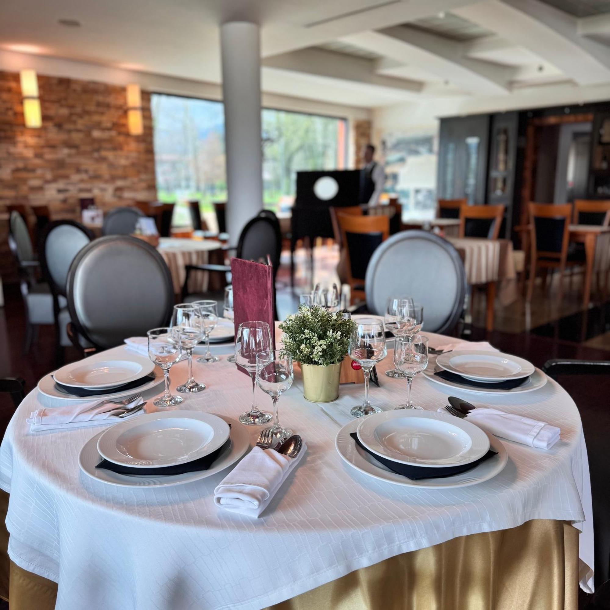 Hotel Paviljon Bihać Buitenkant foto