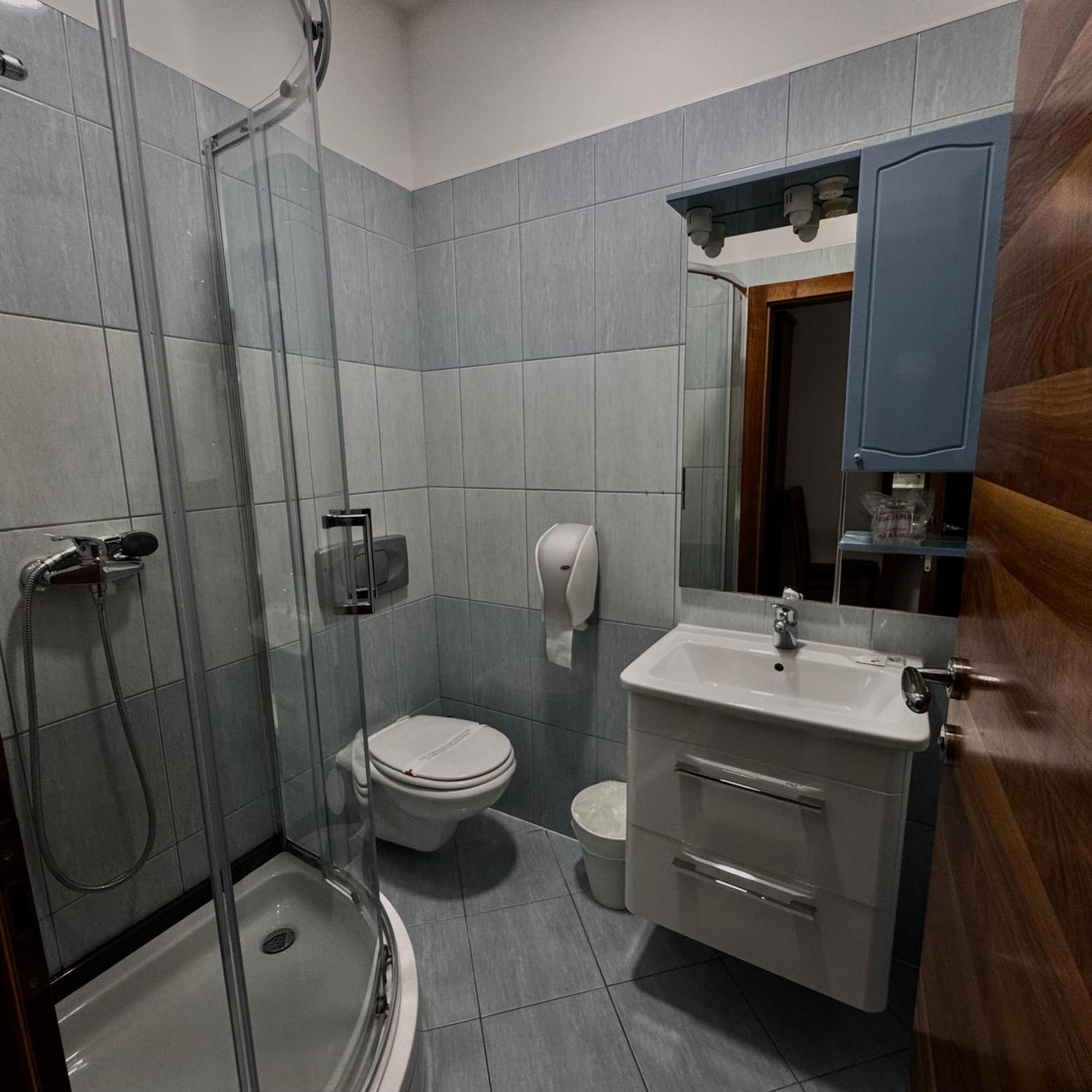 Hotel Paviljon Bihać Buitenkant foto