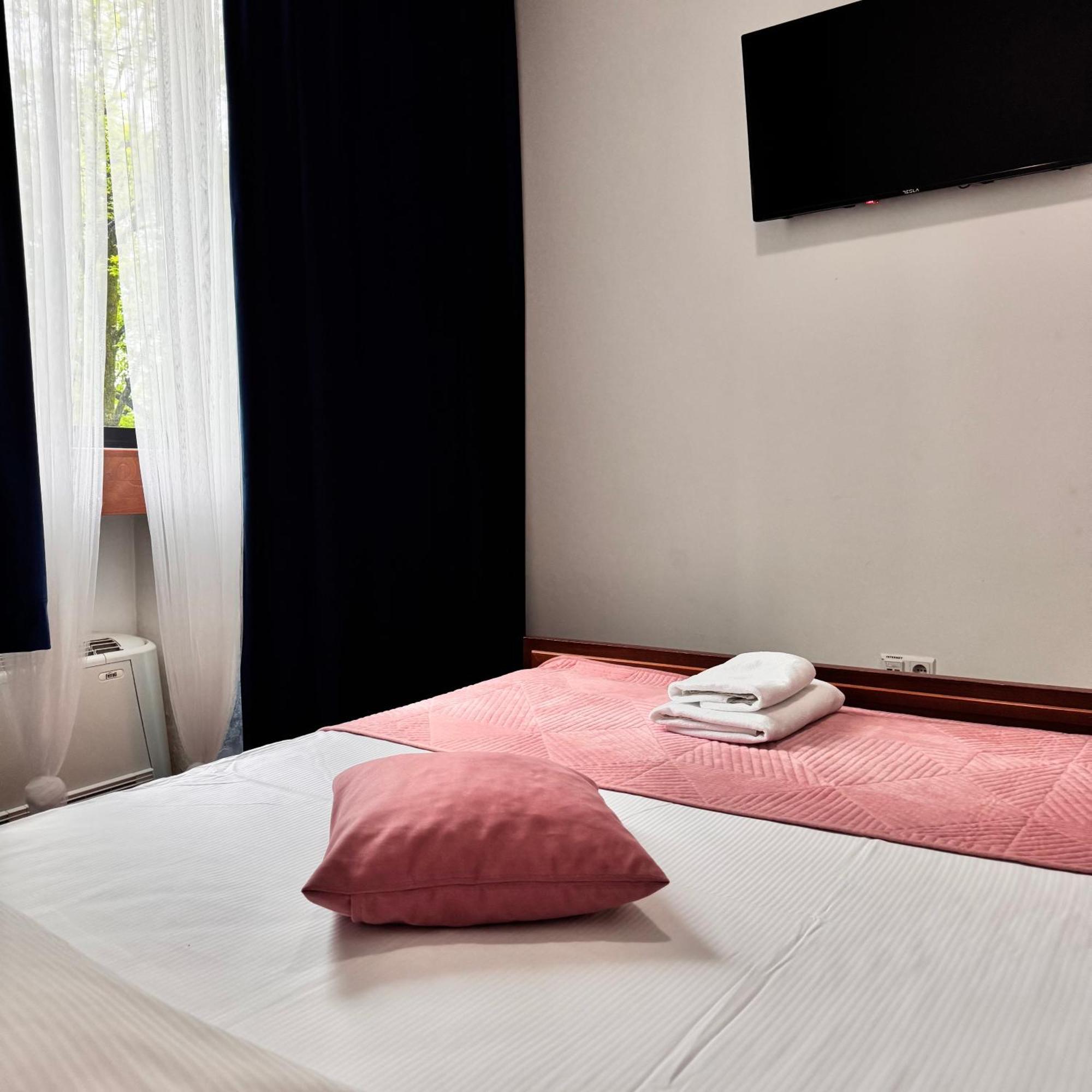 Hotel Paviljon Bihać Buitenkant foto