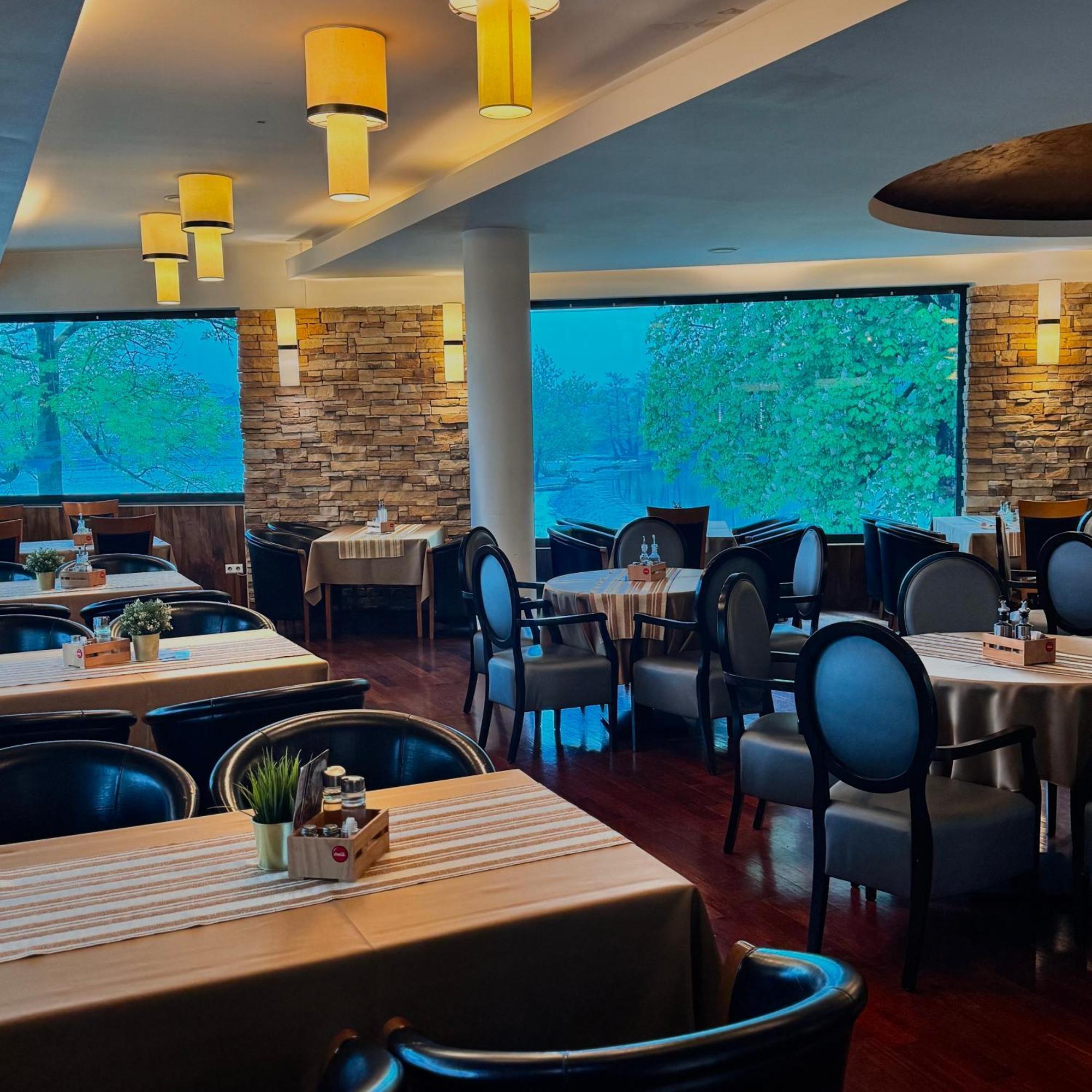 Hotel Paviljon Bihać Buitenkant foto