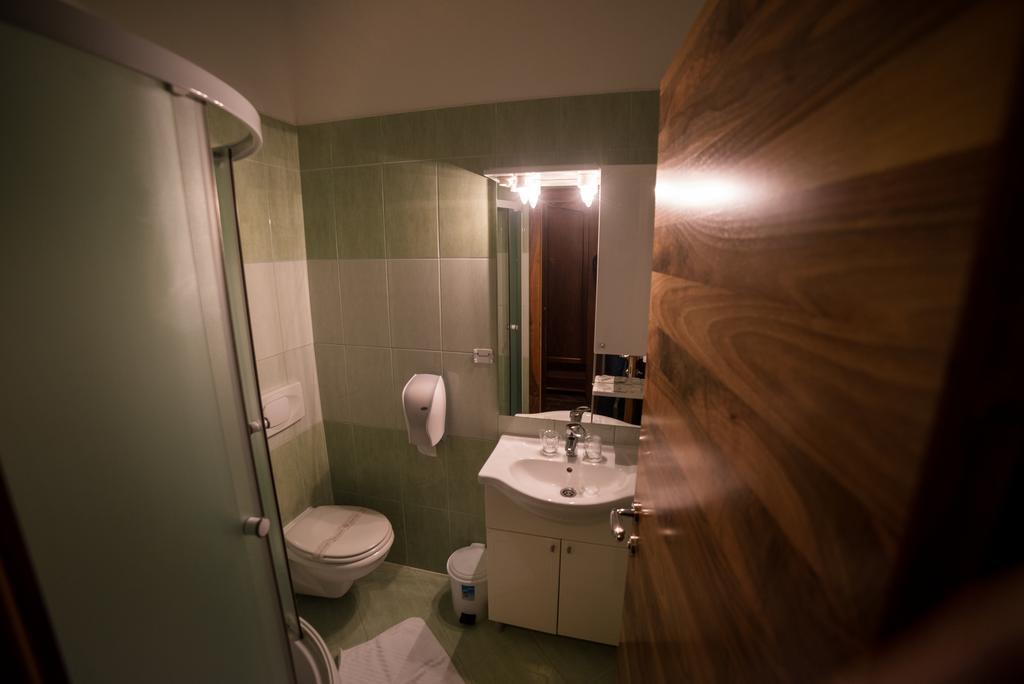 Hotel Paviljon Bihać Buitenkant foto