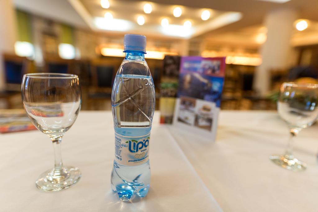 Hotel Paviljon Bihać Buitenkant foto